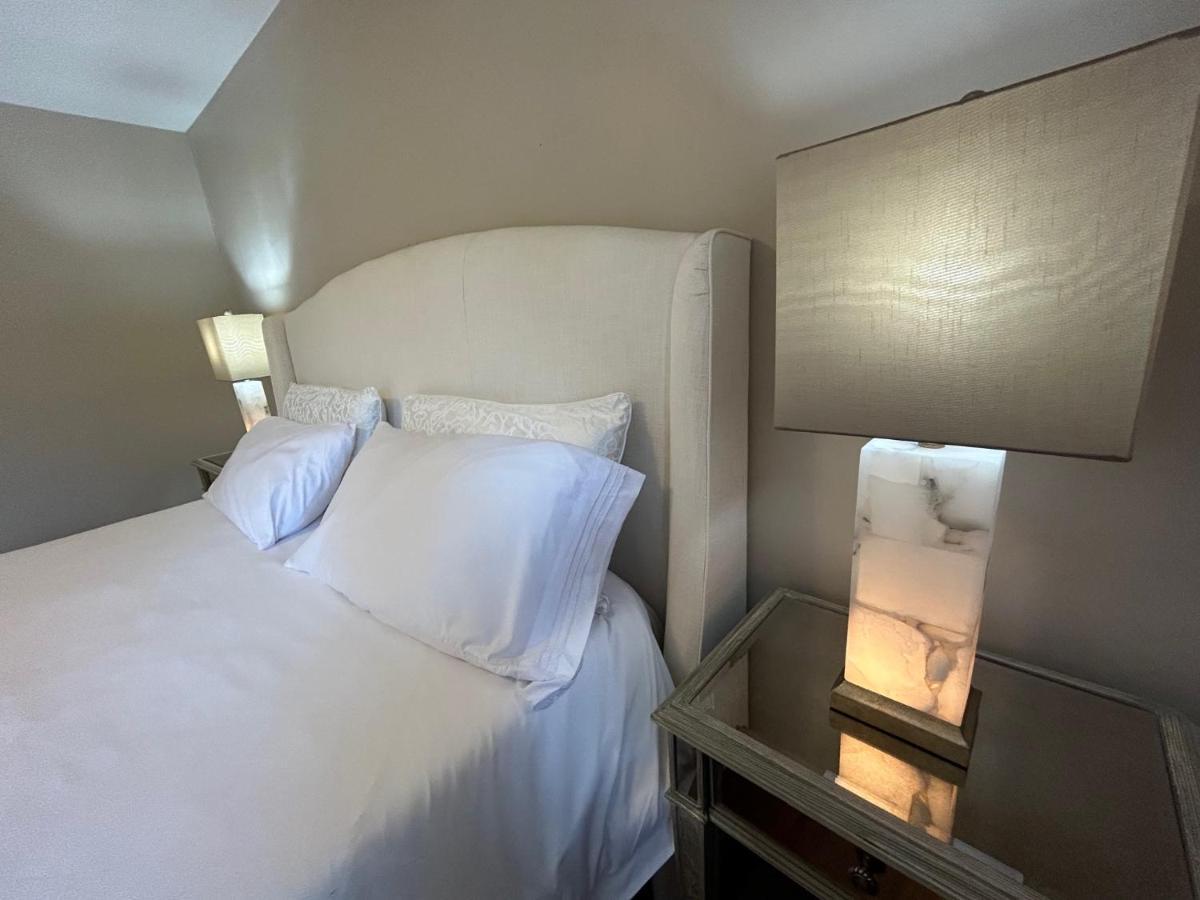 North Nanaimo Gem - Garden-View Room With Private Ensuite 外观 照片