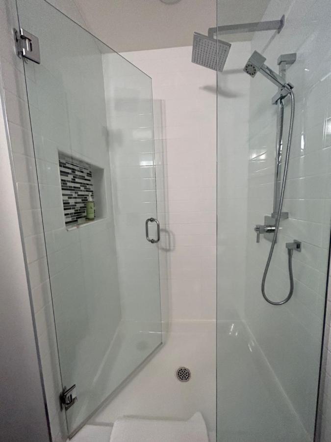 North Nanaimo Gem - Garden-View Room With Private Ensuite 外观 照片