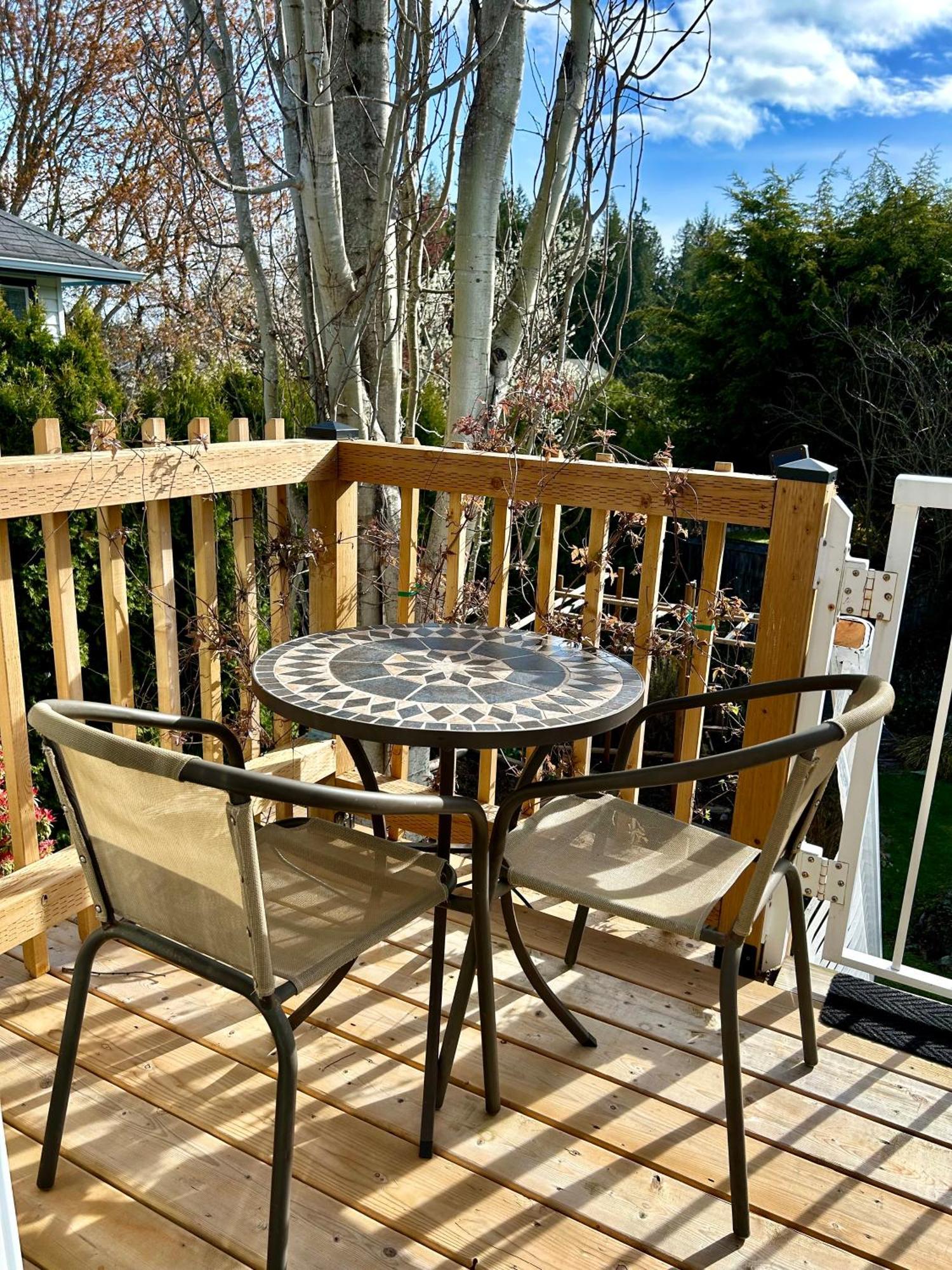 North Nanaimo Gem - Garden-View Room With Private Ensuite 外观 照片